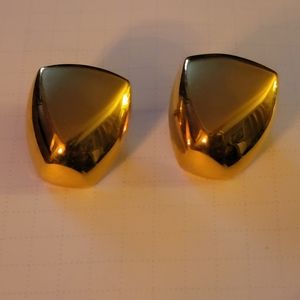 Vintage 90's goldtone Monet earring